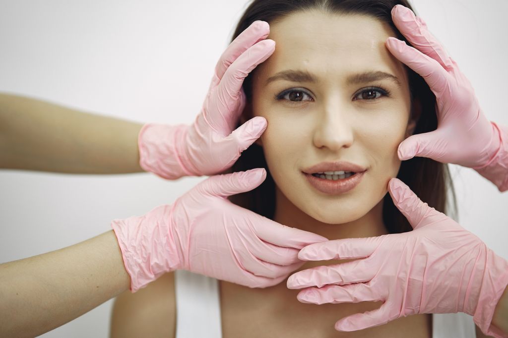 Understanding the Role of Safe Oxidizing Agents in Chronic Topical Skin Management